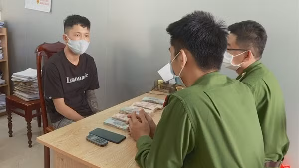 Lập công ty “ma” lừa bán hàng trên mạng