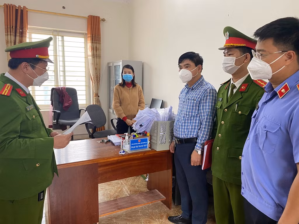 Mất cán bộ, mất tình thân vì… sốt đất -0