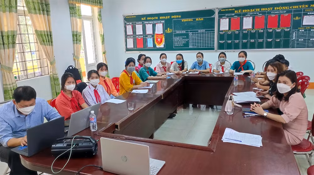 Bảo vệ trẻ em và thanh thiếu niên trên không gian mạng -0
