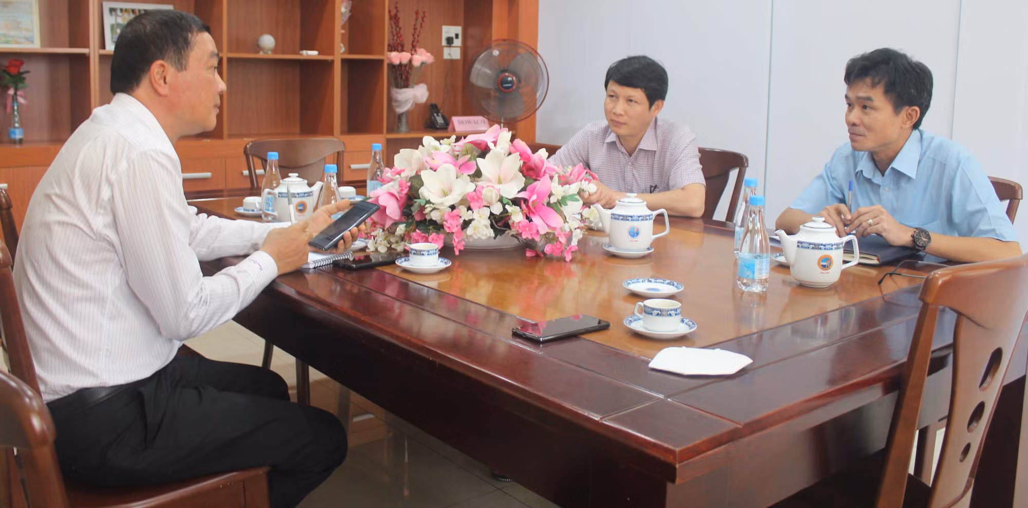 Yêu cầu rút kinh nghiệm về việc buộc cán bộ, nhân viên ngồi thiền -0