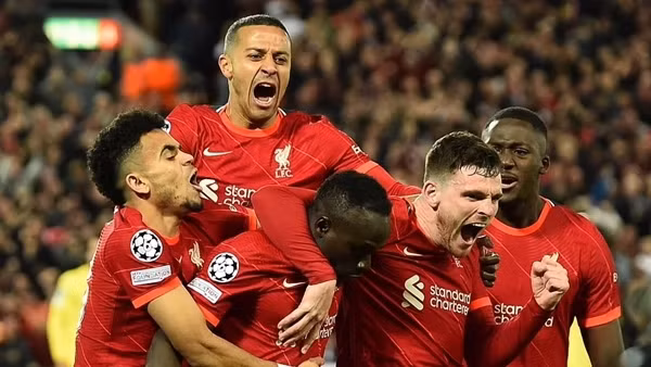 Ghi 2 bàn trong 3 phút, Liverpool đặt một chân vào chung kết Champions league