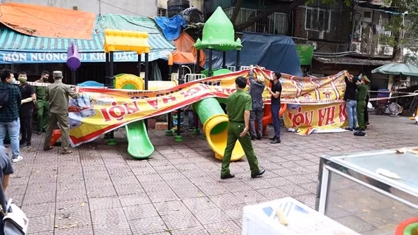 Người đàn ông bị tai biến tử vong trong căn nhà cháy ảnh 3