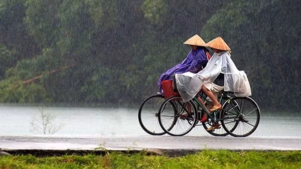 Ngày đầu nghỉ lễ, cả nước nhiều nơi mưa tầm tã ảnh 2