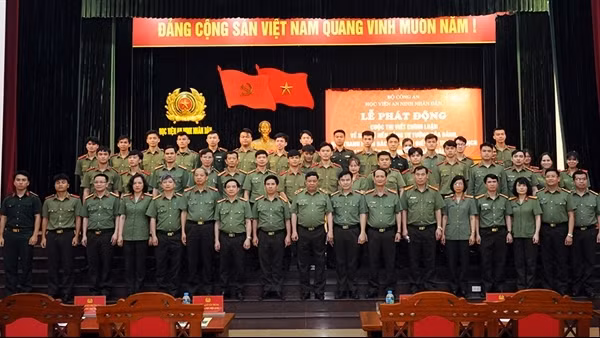 Xung kích bảo vệ nền tảng tư tưởng của Đảng ảnh 3