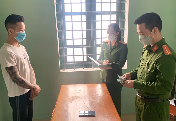 Công an huyện Yên Khánh, tỉnh Ninh Bình bắt giữ đối tượng cho vay lãi nặng -0