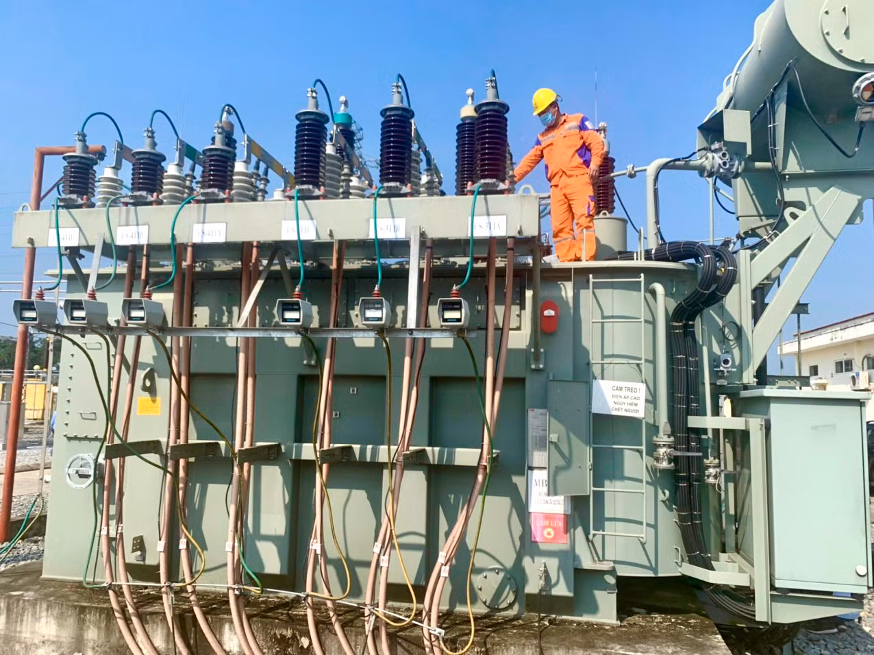 EVNNPC đạt 18,95 tỷ kWh điện thương phẩm trong quý I/ 2022 -0