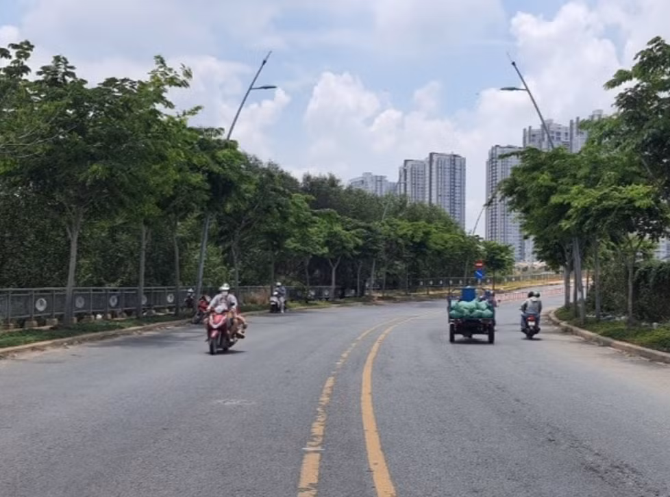 Đang làm rõ vụ nữ MC bị đối tượng cướp xe máy đâm trọng thương -0