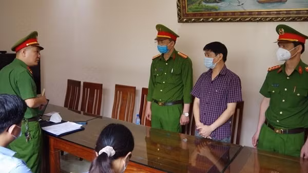 Khởi tố một phó giám đốc khai thác quặng trái phép
