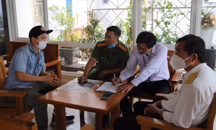 Chủ quán “nổ” mỗi ly cà phê giá 7,2 triệu, bị phạt gần 19 triệu đồng -0