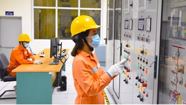 Đảm bảo cung ứng đủ điện cho sản xuất, kinh doanh và tiêu dùng của nhân dân ảnh 2