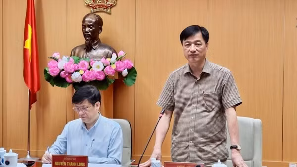 Tạm dừng khai báo y tế với khách nhập cảnh, bỏ khai báo y tế nội địa ảnh 2