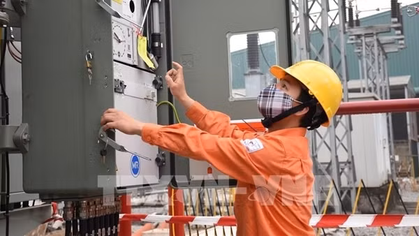 Đảm bảo cung ứng đủ điện cho sản xuất, kinh doanh và tiêu dùng của nhân dân ảnh 3