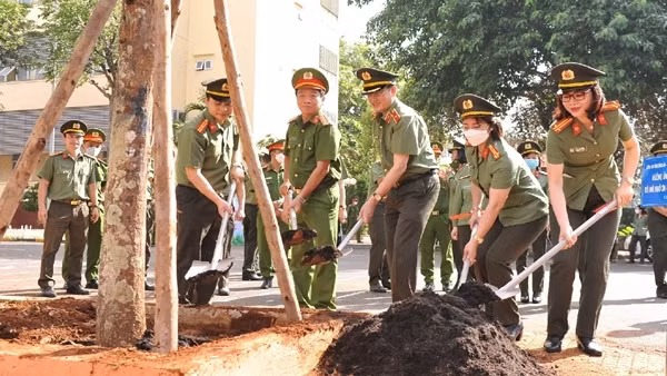Phát động Lễ “Trồng cây đời đời nhớ ơn Chủ tịch Hồ Chí Minh”