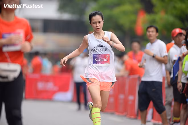 Hàng nghìn VĐV tham gia Giải chạy&nbsp;quyên góp Quỹ Trái tim cho em -1