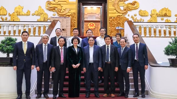 Thủ tướng Phạm Minh Chính làm việc với Liên đoàn Luật sư Việt Nam