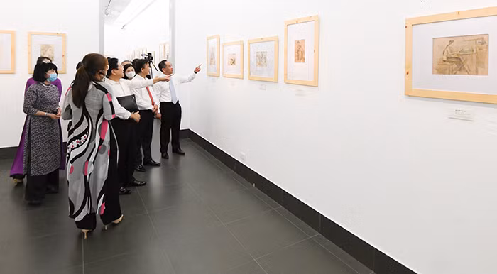 Ký hoạ kháng chiến miền Nam - Những trang sử quý bằng tranh -0