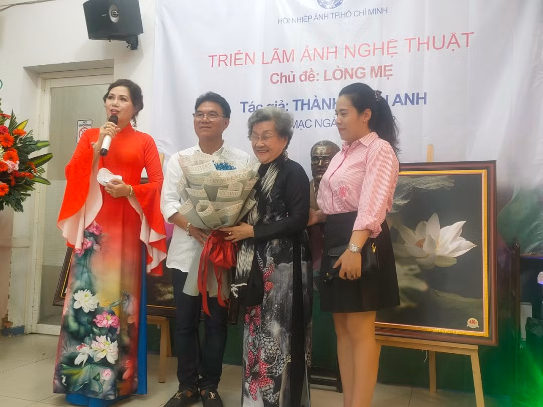 Triển lãm ảnh nghệ thuật Thành Xuân Anh: “Lòng mẹ” và sự tri ân -0