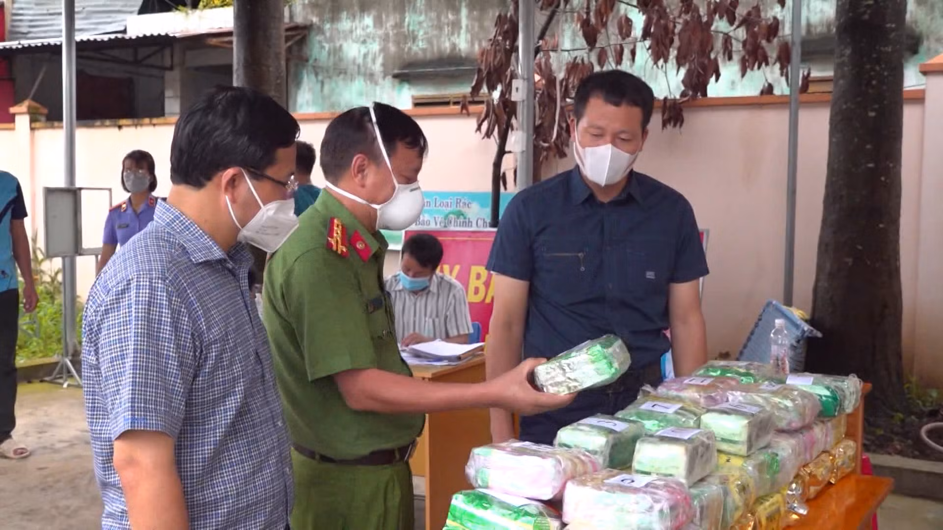 Truy tố 5 bị can trong vụ mua bán, vận chuyển gần 50 kg ma túy -0