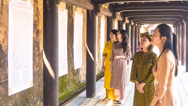 Triển lãm bản Kiều chép tay của Hoàng gia triều Nguyễn