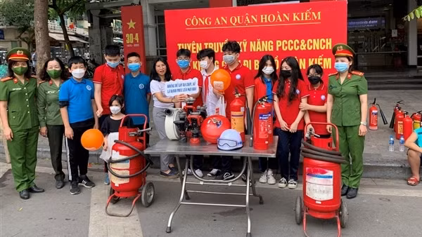 Hàng ngàn người được cứu khỏi các sự cố cháy nổ ảnh 7