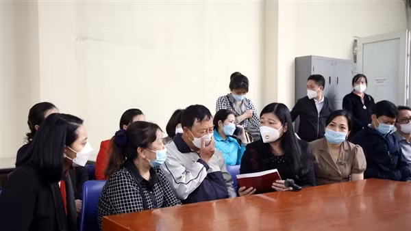 Lãnh đạo TP Hà Nội thăm hỏi, hỗ trợ gia đình bị hỏa hoạn tại nhà B9, tập thể Kim Liên