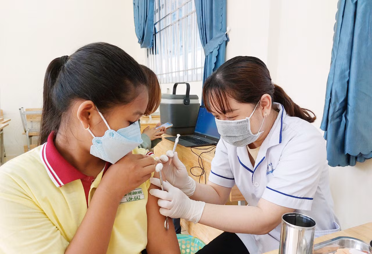 Sóc Trăng tiêm vaccine ngừa COVID-19 cho trẻ dưới 12 tuổi -0