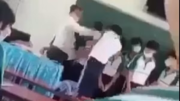 Làm rõ vụ thầy hiệu trưởng mang sổ đỏ nhà trường đi cầm vay nặng lãi ảnh 2