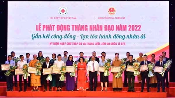 Chủ tịch nước Nguyễn Xuân Phúc tiếp Chủ tịch Quốc hội Singapore ảnh 3