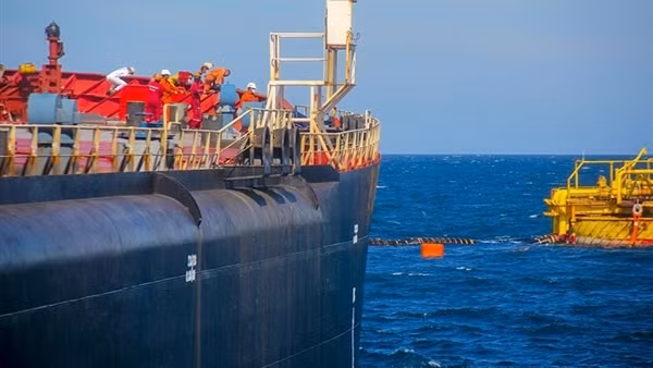 Petrovietnam tham gia vào việc bình ổn thị trường xăng dầu