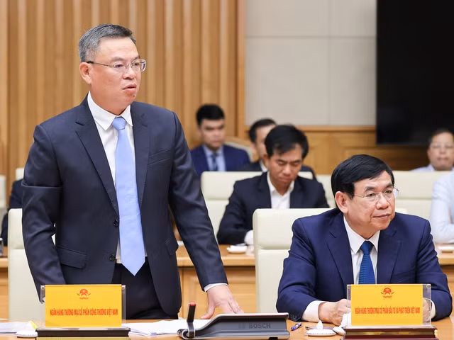 Thủ tướng nhấn mạnh thông điệp quan trọng khi gặp mặt lãnh đạo các ngân hàng -0