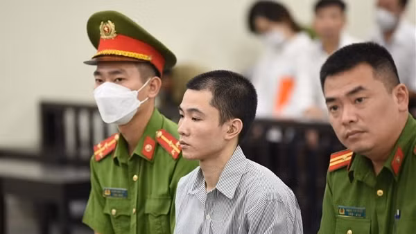 Bản án thích đáng cho kẻ đóng đinh vào đầu bé gái 3 tuổi