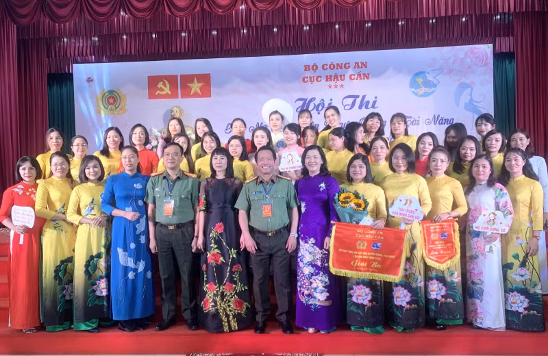 Phụ nữ CAND 