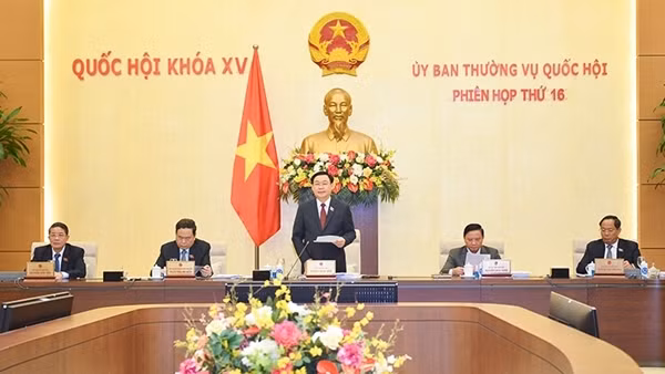 Uỷ ban Thường vụ Quốc hội xem xét 3 nhóm vấn đề lớn
