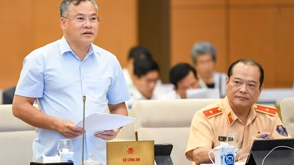 Đấu giá biển số xe ô tô: Tạo thuận lợi nhất, có lợi nhất cho người dân