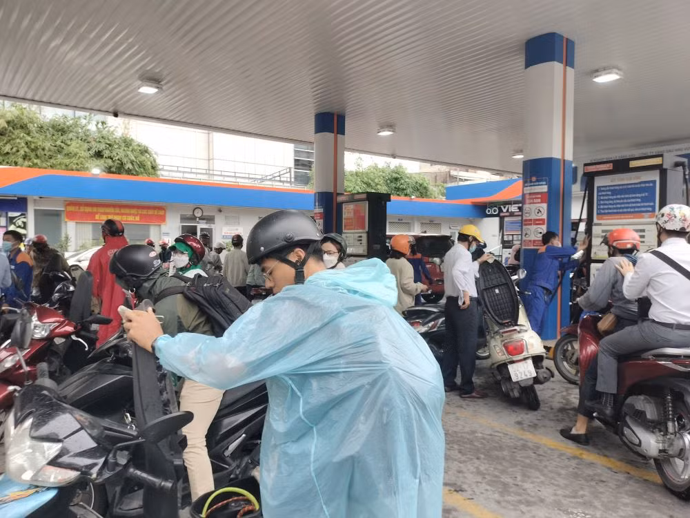 Xử lý nghiêm những trường hợp có dấu hiệu vi phạm ngưng kinh doanh xăng dầu -0