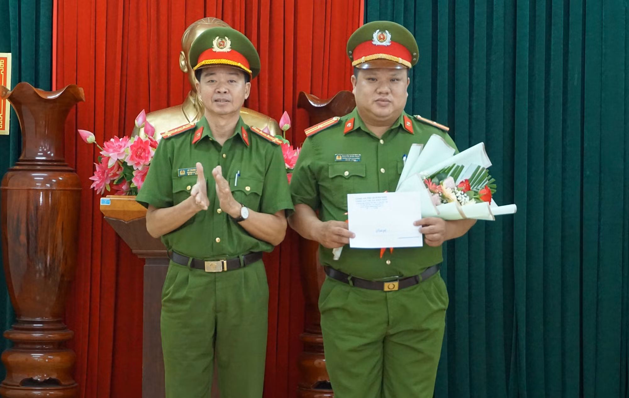 Khen thưởng tập thể, cá nhân vì thành tích xuất sắc đấu tranh tội phạm -0