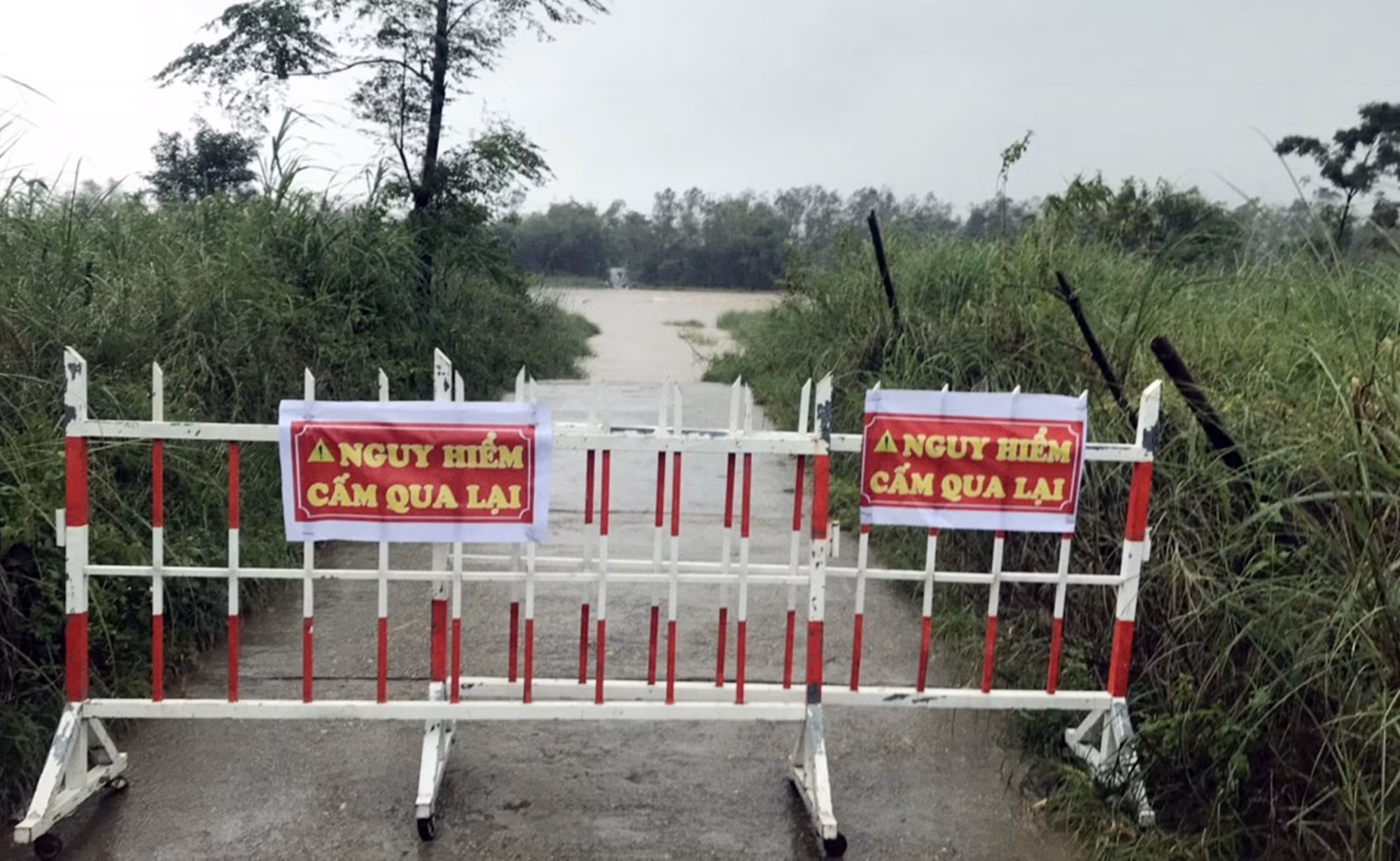 Quảng Nam triển khai ứng phó trước nguy cơ lũ chồng lũ -0