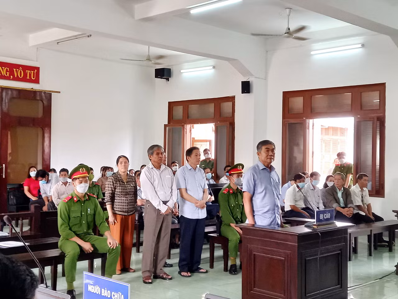 Tiếp tục xét xử nguyên Phó Chủ tịch thường trực UBND tỉnh Phú Yên cùng 4 đồng phạm -0