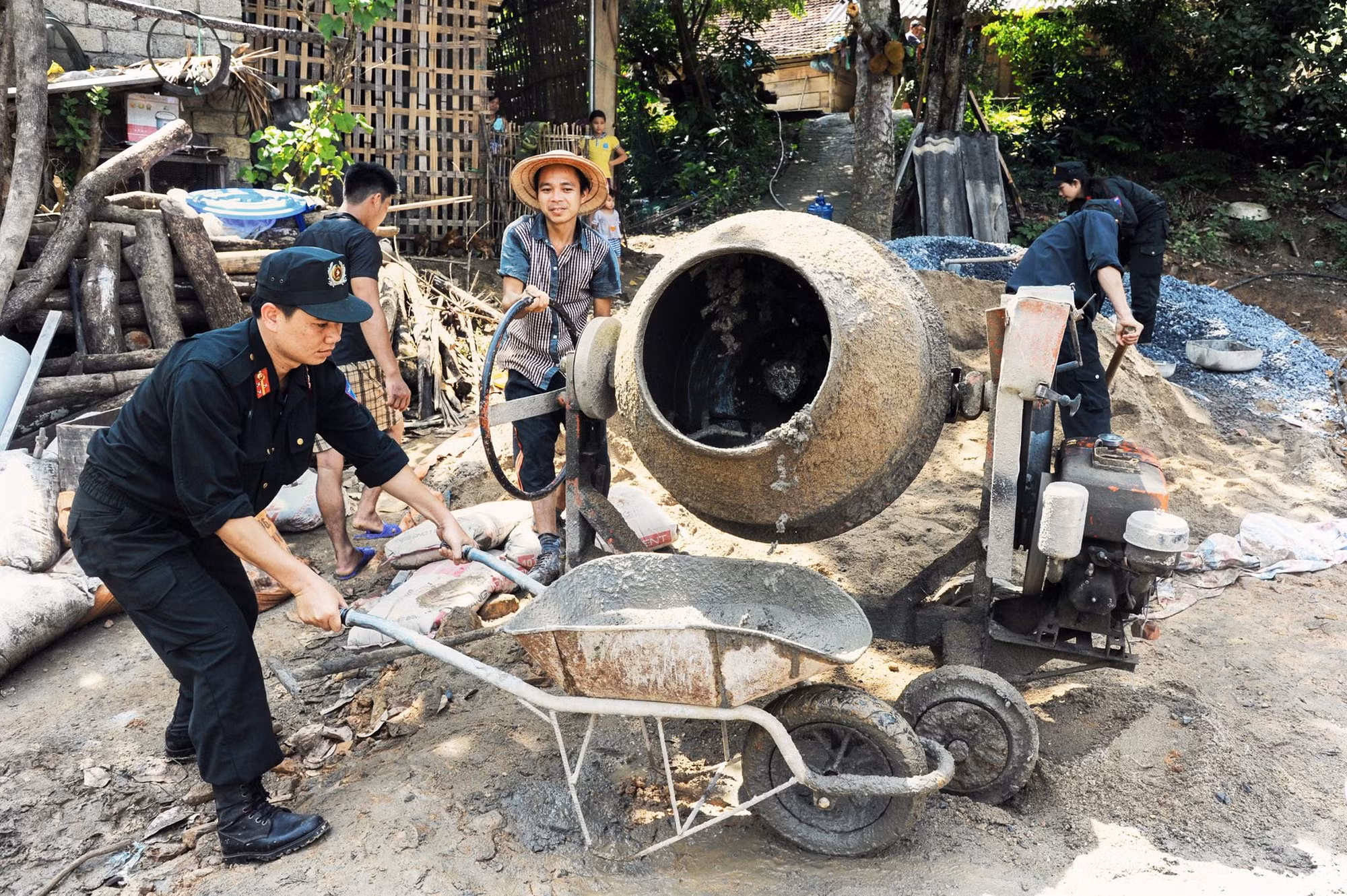 Gắn trách nhiệm đoàn viên thanh niên giữ gìn an ninh trật tự tại 28 địa phương (Bài 2) -0