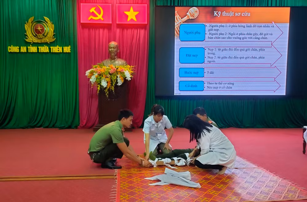 Bộ Công an tập huấn cấp cứu chấn thương, phòng chống tai nạn thương tích -0