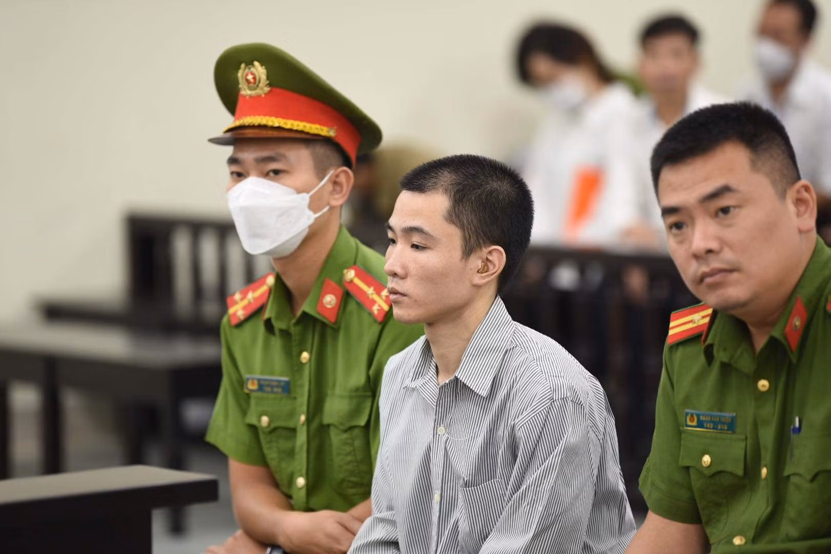 Bản án thích đáng cho kẻ đóng đinh vào đầu bé gái 3 tuổi -0