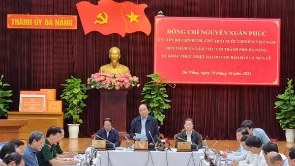 Khẩn trương khắc phục hậu quả mưa lũ, hỗ trợ nhân dân sớm ổn định cuộc sống