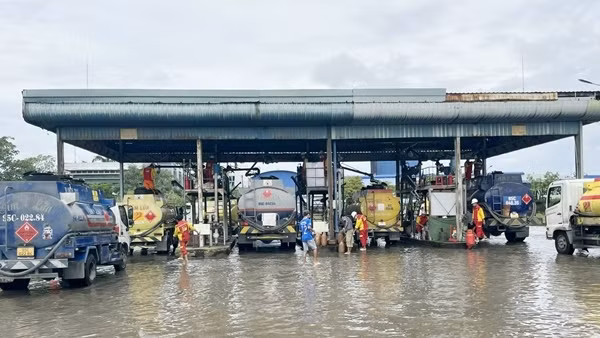 Cam kết không để đứt gãy chuỗi cung ứng xăng dầu