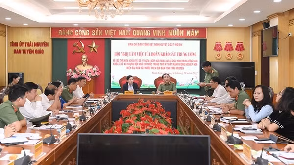 Xây dựng đội ngũ trí thức trong thời kỳ đẩy mạnh công nghiệp hóa, hiện đại hóa đất nước