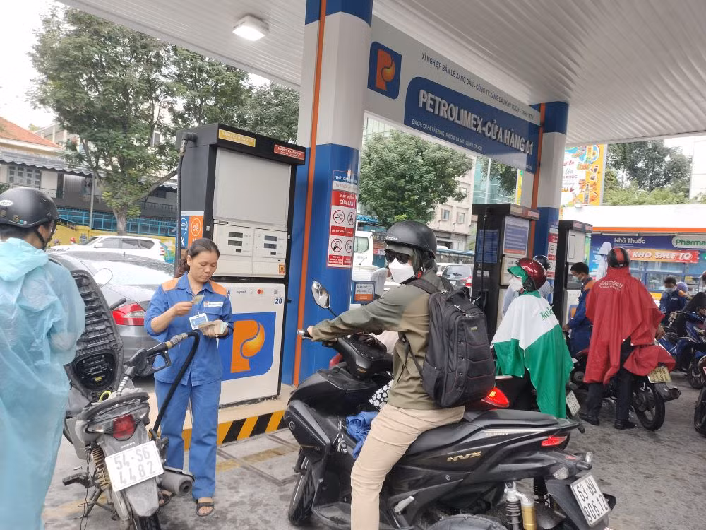 Xử lý nghiêm những trường hợp có dấu hiệu vi phạm ngưng kinh doanh xăng dầu -0