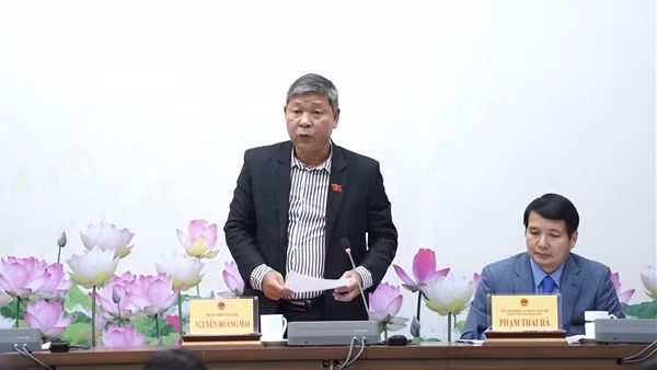 Đề xuất tăng lương cơ sở lên 1,8 triệu đồng/tháng từ 1/7/2023