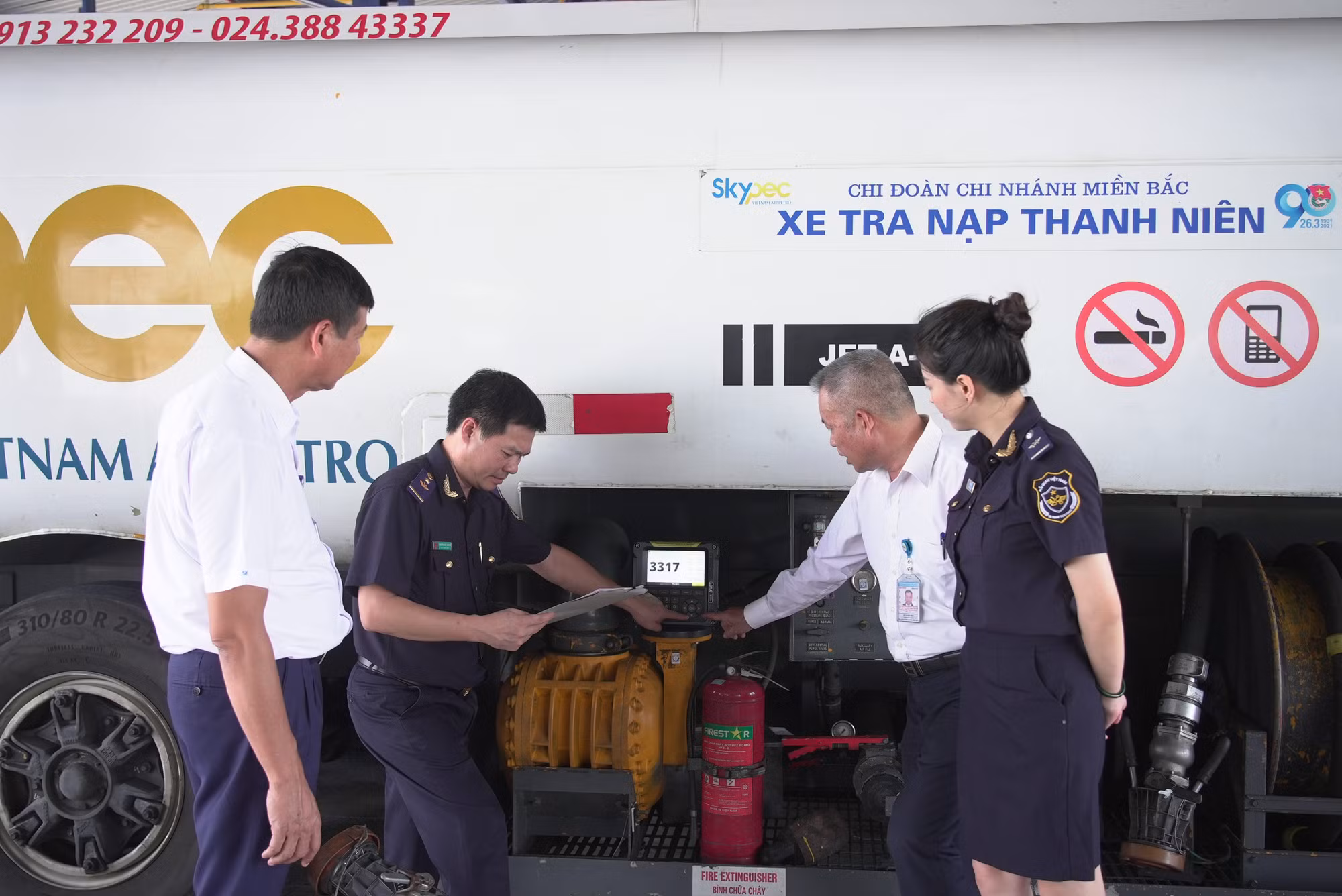 Dừng thủ tục hải quan tại các kho chưa kết nối với hải quan không ảnh hưởng đến nhập khẩu xăng dầu -0