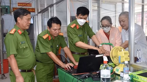 Công an tỉnh Bạc Liêu phát động cao điểm 90 ngày đêm triển khai quy định Luật Cư trú