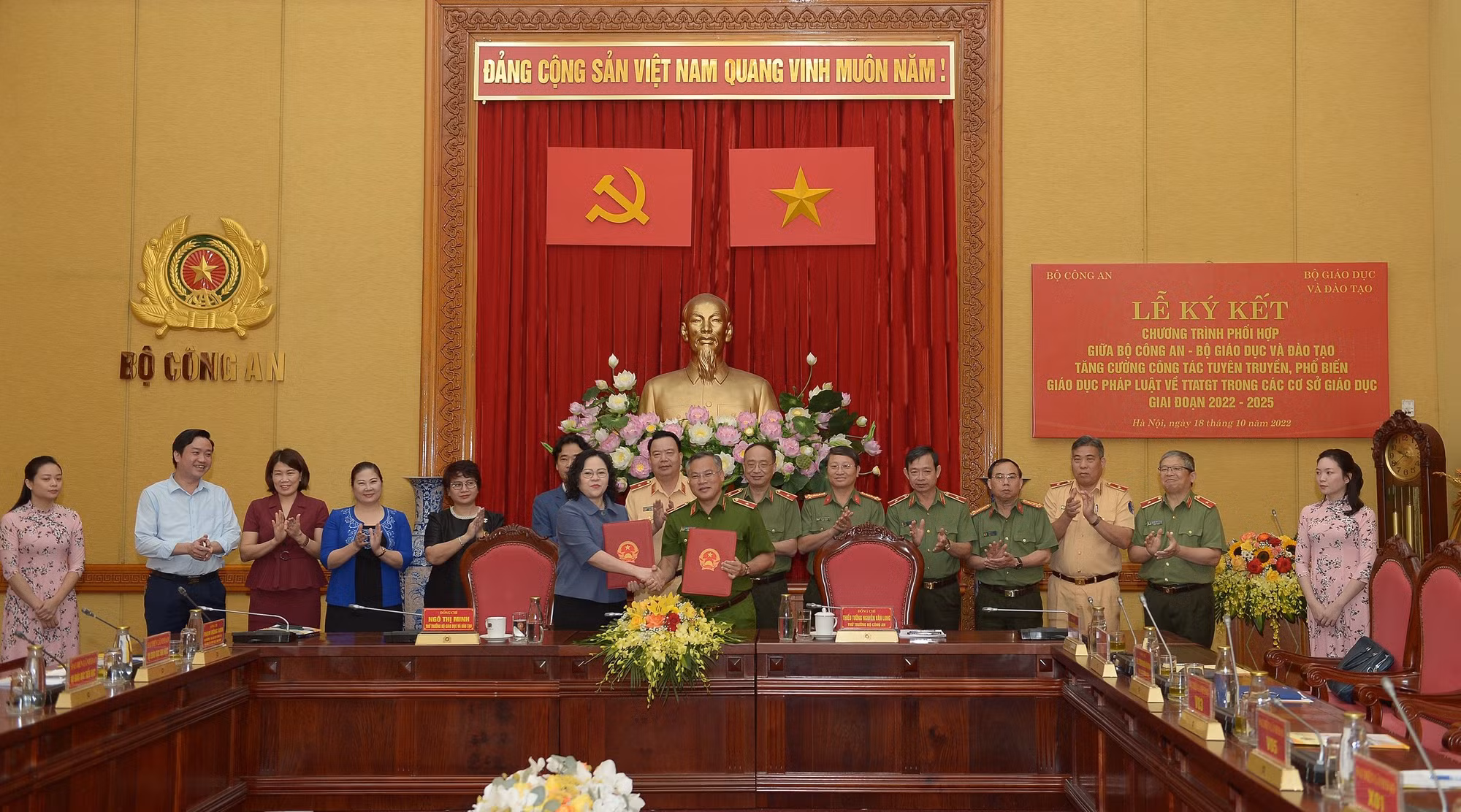 Ký chương trình phối hợp tăng cường công tác tuyên truyền, phổ biến giáo dục pháp luật về TTATG -0