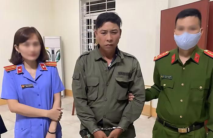 Gã nghiện tàng trữ cả heroin lẫn hồng phiến -0